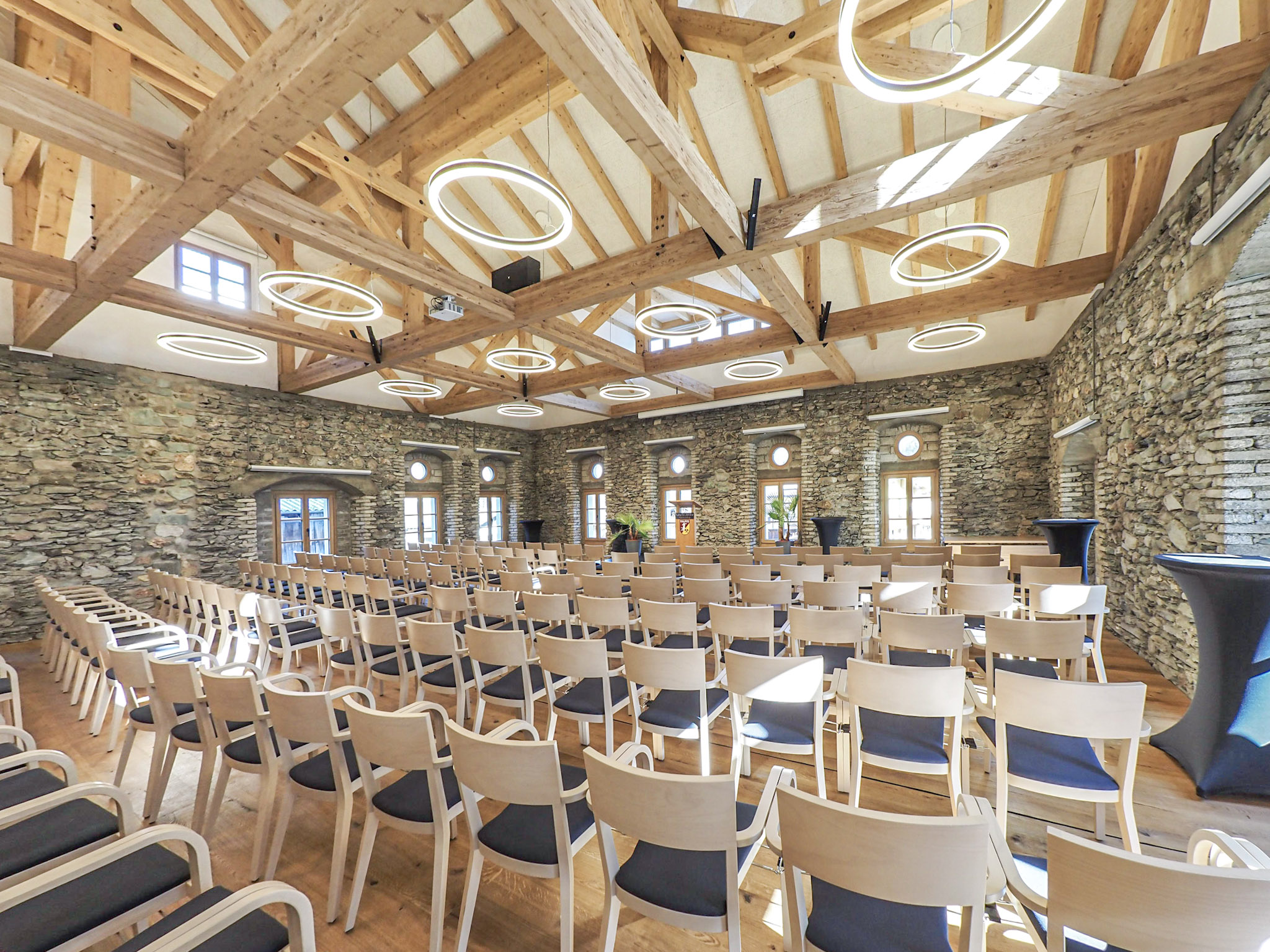 Seminarraum - Veranstaltungssaal im Mesnerhaus - Mesnerhaus Rauris - Ihre Location für Seminare und Veranstaltungen in den Alpen