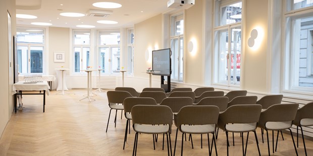 Tagungshotels - Seminarraum abschließbar - Maria-Lanzendorf - Clubraum | Management Club