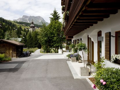 Tagungshotels - Beamer und Leinwand - Der Berghof in Lech