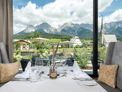 Tagungshotels - Gastronomie: Eigene regionale Küche - Wiesing (Saalfelden am Steinernen Meer) - die HOCHKÖNIGIN - Mountain Resort