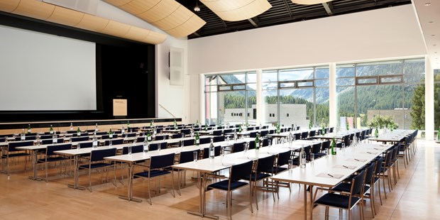 Tagungshotels - Art der Location: Meetingroom - Graubünden - Seminarraum Sela Arabella - Seminarhotel SARATZ & Kongress- und Kulturzentrum Pontresina