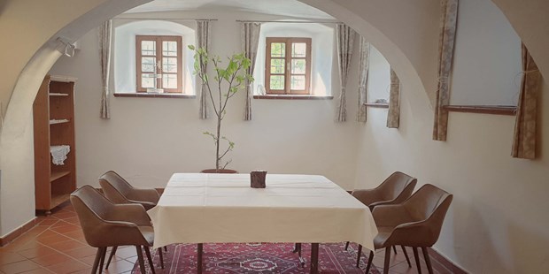 Tagungshotels - Mahlzeiten: Kaffeepause - Böheimschlag - Kleinerseminarraum Gewölbe für bis zu 30 Personen - Lester Hof