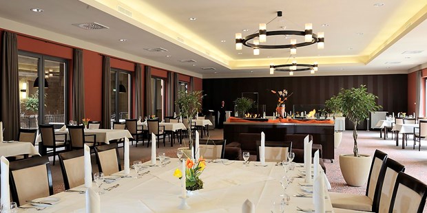 Tagungshotels - Gastronomie: Eigene Internationale Küche - Stapelburg - Restaurant / Schloss-Saal - Schlosshotel Blankenburg
