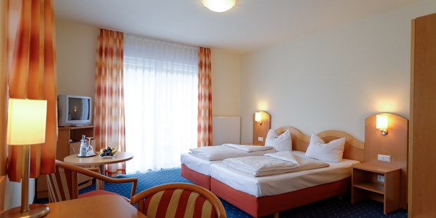 Tagungshotels - Zimmerkategorie: 3 Sterne Superior - Durlangen - Zimmer - Hotel Restaurant Talblick