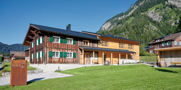 Tagungshotels - Flair: entspannt - Österreich - Außenansicht Sommer - Wald 12 Ferien- und Seminarhaus