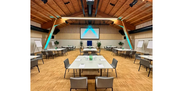 Tagungshotels - Art der Location: Meetingroom - Österreich - Saal - Bärenstadl Assling