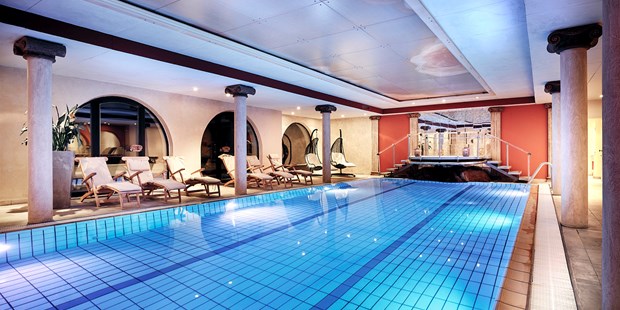 Tagungshotels - Adventure-Incentive: Bogenschießen - Hallseiten - Indoor Pool - Hotel Pichlmayrgut