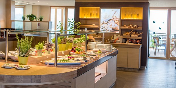 Tagungshotels - Mahlzeiten: Frühstück - Freienberg - Buffetbereich im Retter Bio-Natur-Resort - RETTER Bio-Natur-Resort