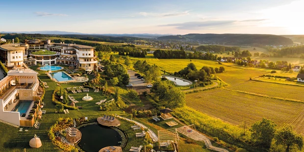 Tagungshotels - Hunde erlaubt - Steiermark - 30.000 m² Resortfläche bieten Raum für Ruhe und Entspannung - Larimar Hotel Stegersbach