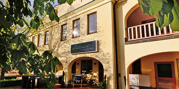 Tagungshotels - Mahlzeiten: Snack - Trausdorf an der Wulka / Trajštof - Eingangsbereich - Hotel am Friedrichshof