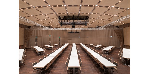 Tagungshotels - Rednerpult - Baierbrunn - Kultur & Kongress Zentrum Taufkirchen