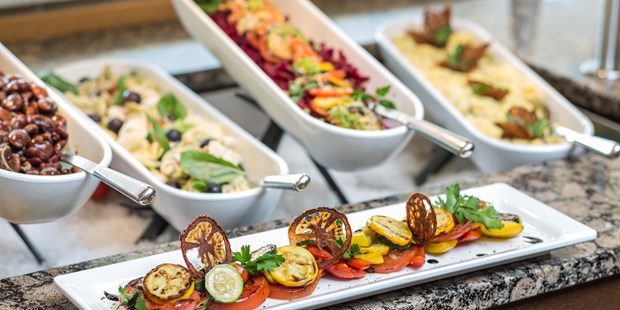 Tagungshotels - Gastronomie: Eigene Internationale Küche - Kulinarische Highlights aus der Region sorgen für Ihr Leibliches Wohl. - Falkensteiner Hotel & SPA Carinzia****