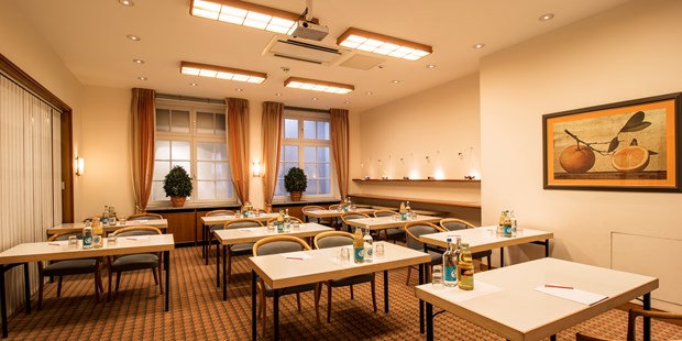 Tagungshotels - Mahlzeiten: Abendessen - Appel - Tagungsraum Zürich - Kleinhuis Hotel Baseler Hof Hamburg