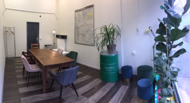 Seminarraum - Ansicht Eingangstür - Seminarraum Lotte