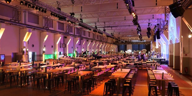 Tagungshotels - Bochum - Setting Abendveranstaltung für 500 Pax OG  - Grand Hall Zollverein