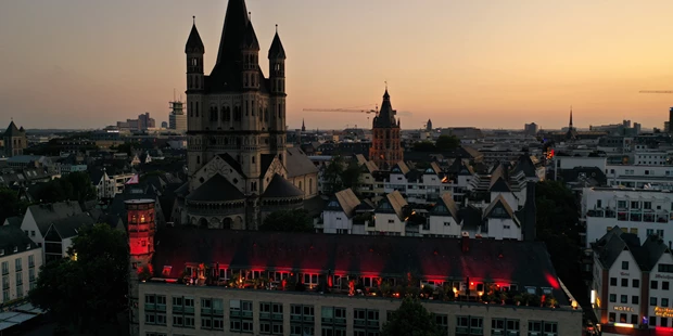 Tagungshotels - Öffentlicher Nahverkehr - Panorama Ansicht - Rheinloft Cologne - RHEINLOFT COLOGNE