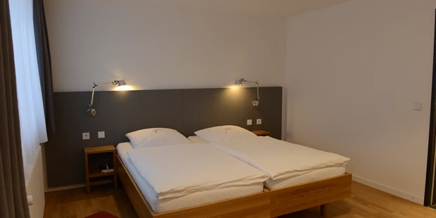 Tagungshotels - Preisniveau: moderat - Ottenbach (Göppingen) - Doppelzimmer 
Deluxe Westflügel - Tagungszentrum & Hotel Ev. Tagungsstätte Bad Boll