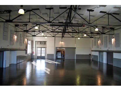 Tagungshotels - Seminarraum abschließbar - Markthalle leer - Seifenfabrik Veranstaltungszentrum