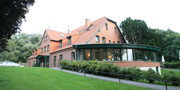 Tagungshotels - Art der Location: Tagungsstätte - Blumenholz - Außenansicht  - Seehotel Heidehof
