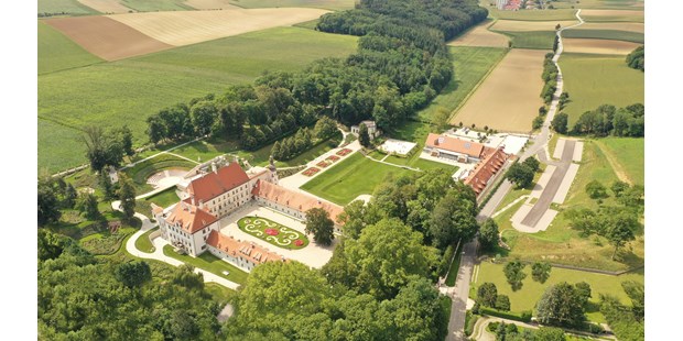 Tagungshotels - Kultur-Incentive: Helikopter-Rundflug - Mainburg (Hofstetten-Grünau) - Schloss THALHEIM - Schloss Thalheim