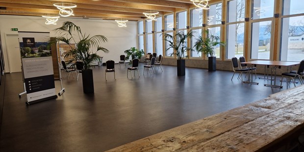 Tagungshotels - Art der Location: Meetingroom - Tagungsraum Bergzauber 160m² - ein großer Raum
erweiterbar bis 320m² - Villa Bergzauber