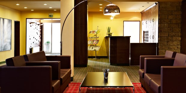 Tagungshotels - Umgebung: in der Stadt - Hotelempfang - Berghotel Oberhof