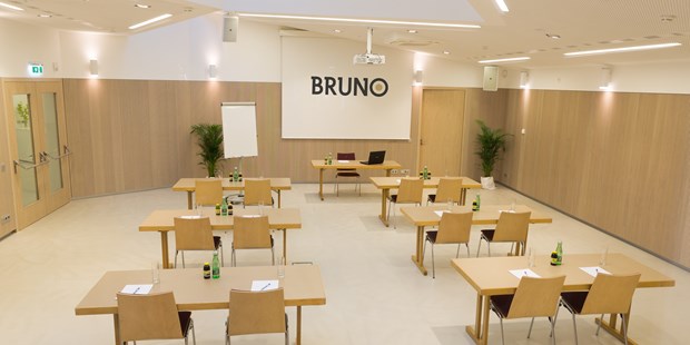 Tagungshotels - Mahlzeiten: Buffetform möglich - Der kleine Seminarraum des BRUNO in Brunn am Gebirge. - BRUNO