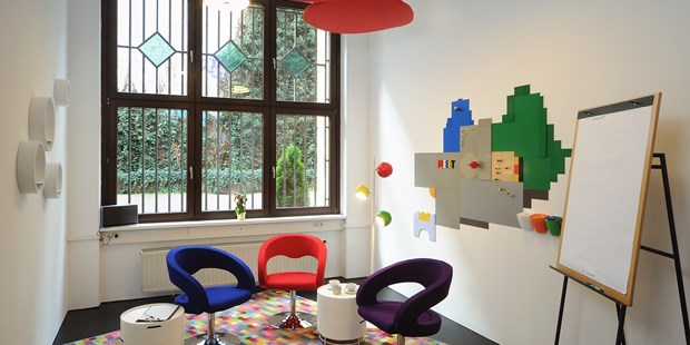Tagungshotels - geeignet für: Empfang - Wansdorf - Raum Play - Meeet | Mitte: Ein Loft mit spannenden Räumen