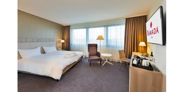 Tagungshotels - Beamer und Leinwand - Niederschöckl - Hotel Ramada Graz