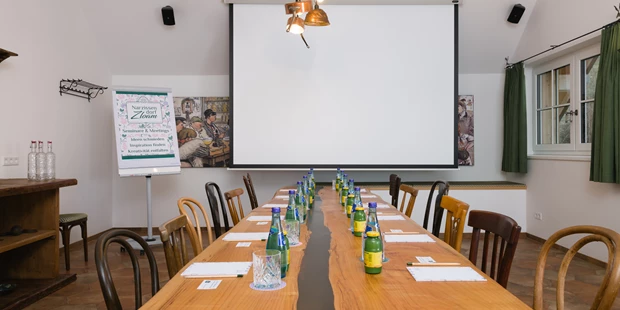 Tagungshotels - Art der Location: Meetingroom - Österreich - Seminar in der Trüfustubn beim Zloam Wirt - Narzissendorf Zloam
