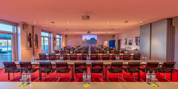 Tagungshotels - Gastronomie: Fremdes Catering möglich - Gmundnerberg - Seminarraum Merkur & Saturn - UEBEX Congresspark