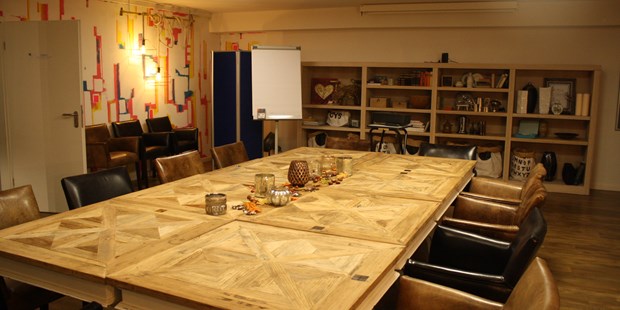 Tagungshotels - Art der Location: Meetingroom - Ohlstadt - Tagungsraum KARO im Restaurant 4Eck Garmisch-Partenkirchen - Eventraum KARO