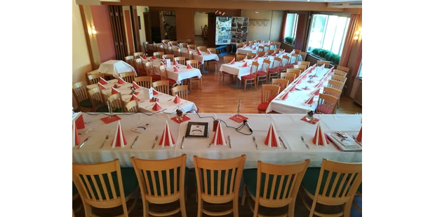 Tagungshotels - Beamer und Leinwand - Verein Jahresversammlung 75Plätze Saal und 25 Plätze Bühne - Landgasthaus zur Post, St.Nikolai im Sausal