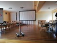 Seminarraum: Seminare (Bühne ist ca. 30 m2 groß) - Landgasthaus zur Post, St.Nikolai im Sausal 