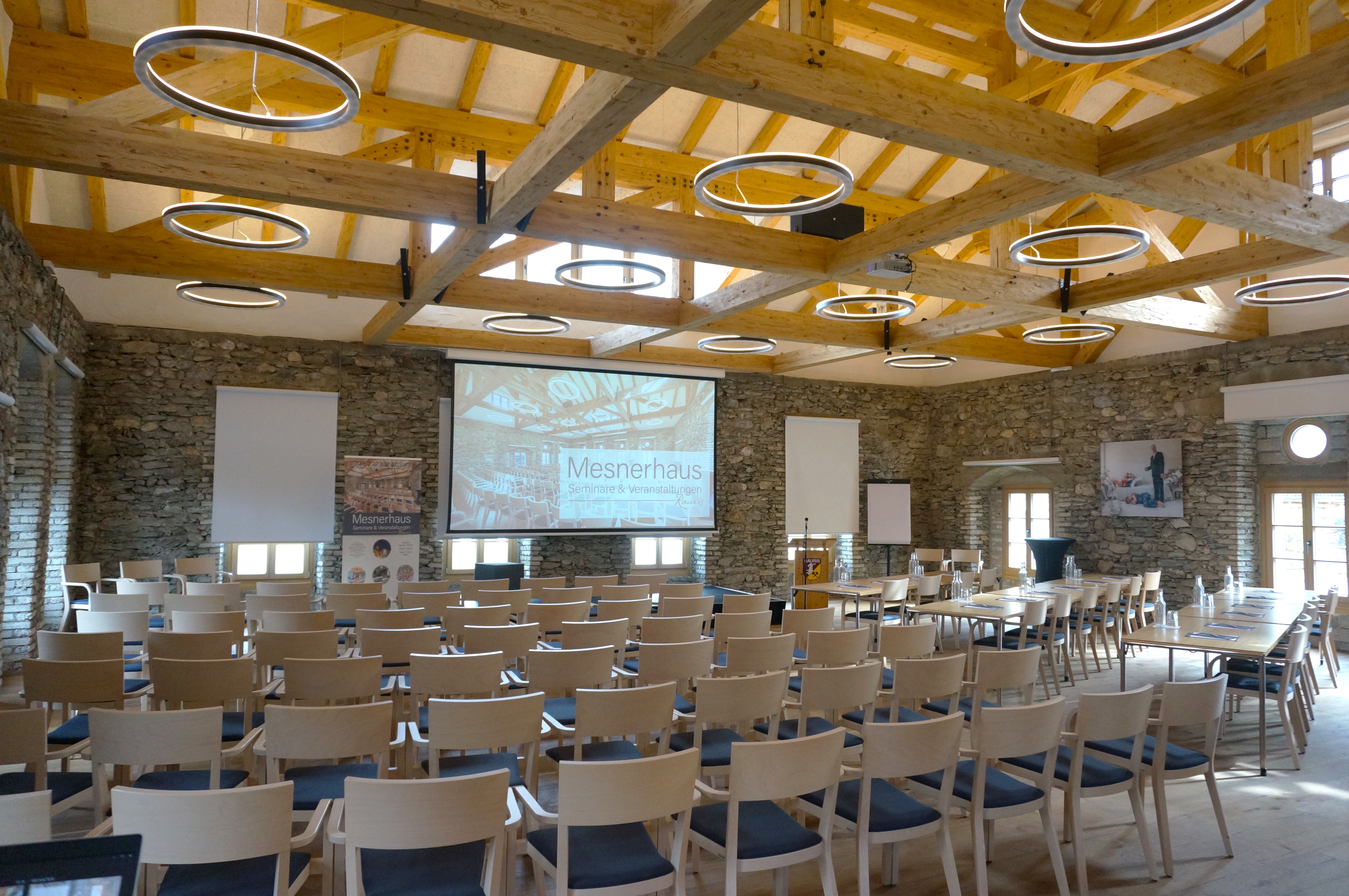 Mesnerhaus Rauris - Ihre Location für Seminare und Veranstaltungen in den Alpen Räume Mesnerhaus-Saal