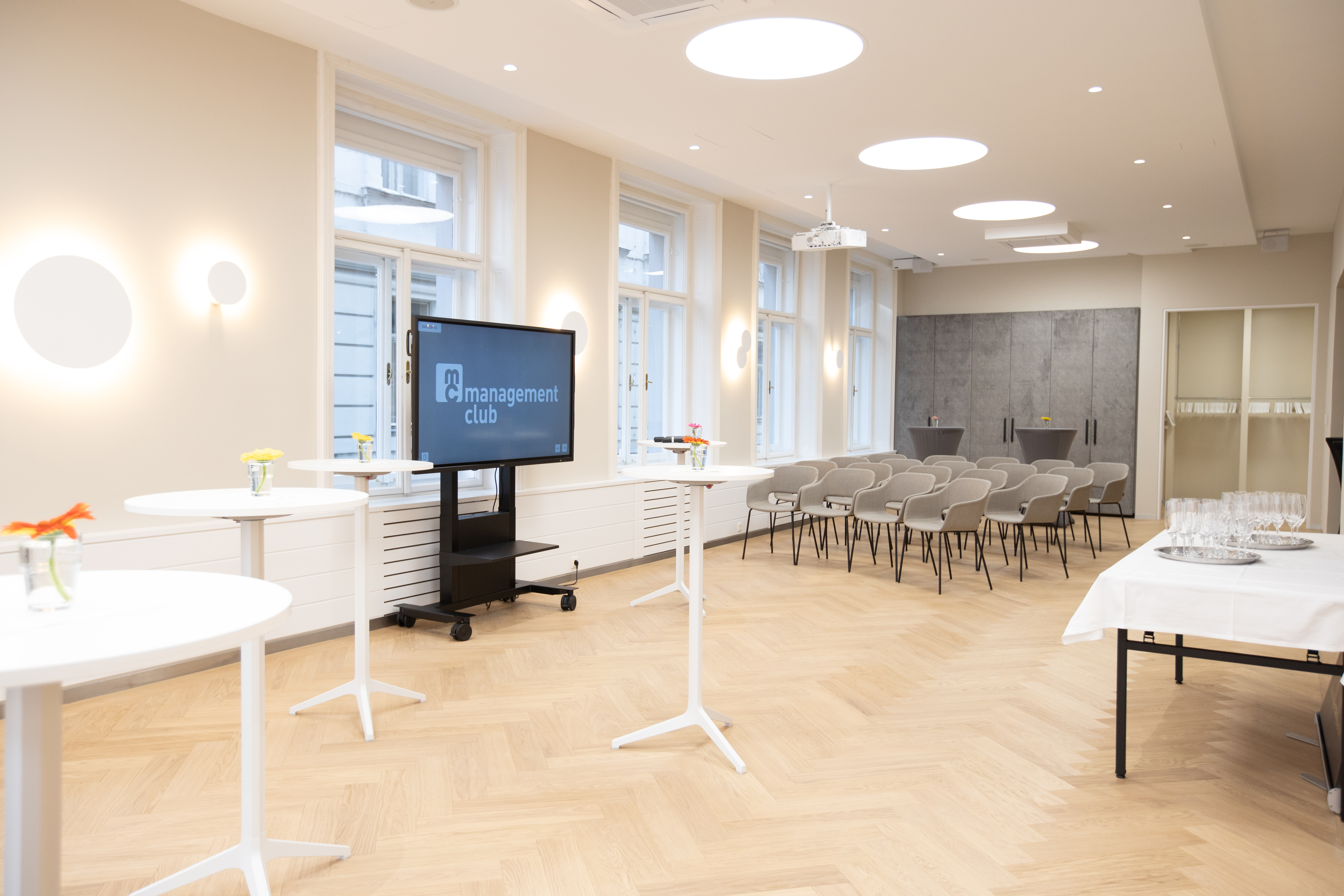 Tagungshotels - Portier: kein Portier - Clubraum | Management Club