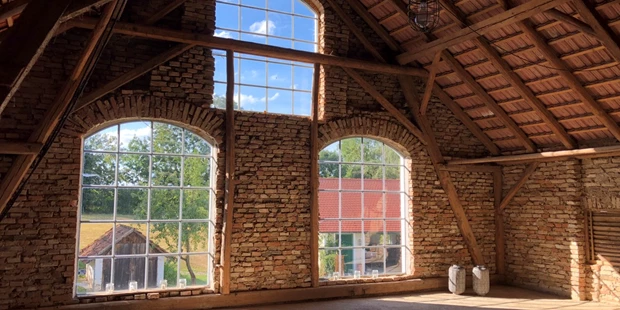 Tagungshotels - Beamer und Leinwand - Kunsthof Stünzbach