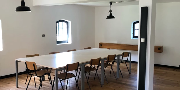Tagungshotels - Beamer und Leinwand - Kunsthof Stünzbach