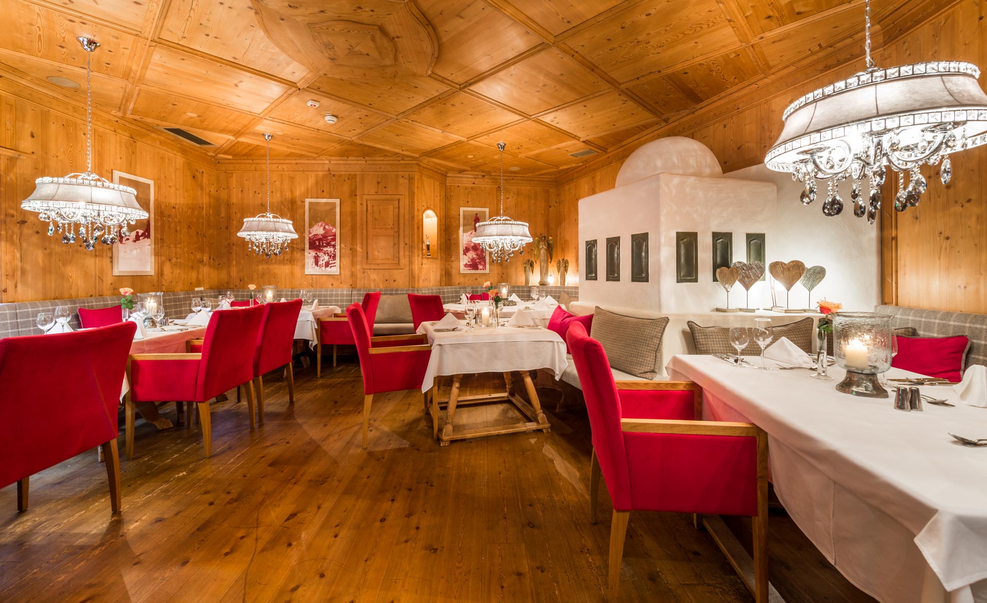 Eva,VILLAGE Saalbach Hinterglemm  Räume 3 schöne Restaurants