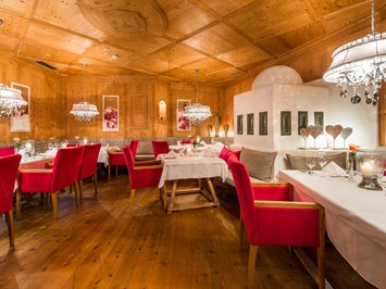 Eva,VILLAGE Saalbach Hinterglemm  Räume 3 schöne Restaurants