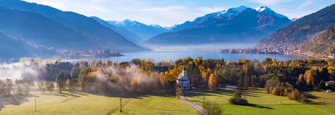 Seminarraum: Schloss Prielau liegt in der wunderschönen Natur im Salzburger Land und am Zeller See.
Natur pur und Tagungen auf höchstem Niveau. - Schloss Prielau