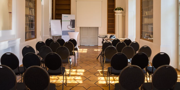 Tagungshotels - Beamer und Leinwand - Villa Toscana - Toscana Congress Gmunden/Villa Toscana