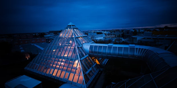 Tagungshotels - Beamer und Leinwand - Sky-Loft