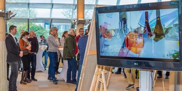 Tagungshotels - Beamer und Leinwand - Sky-Loft