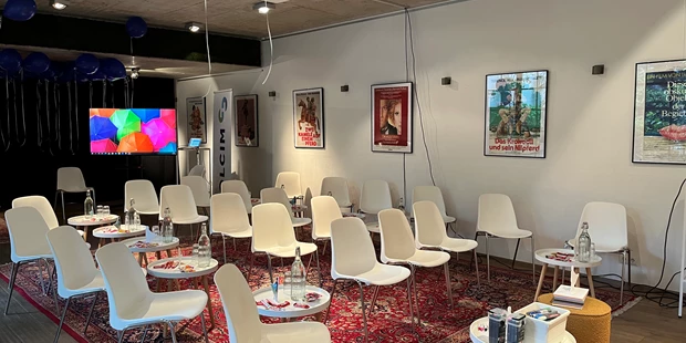 Tagungshotels - Beamer und Leinwand - SILENT LOFT & SMALL LOFT im FILMQUARTIER WIEN