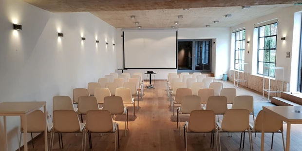 Tagungshotels - Beamer und Leinwand - SILENT LOFT & SMALL LOFT im FILMQUARTIER WIEN
