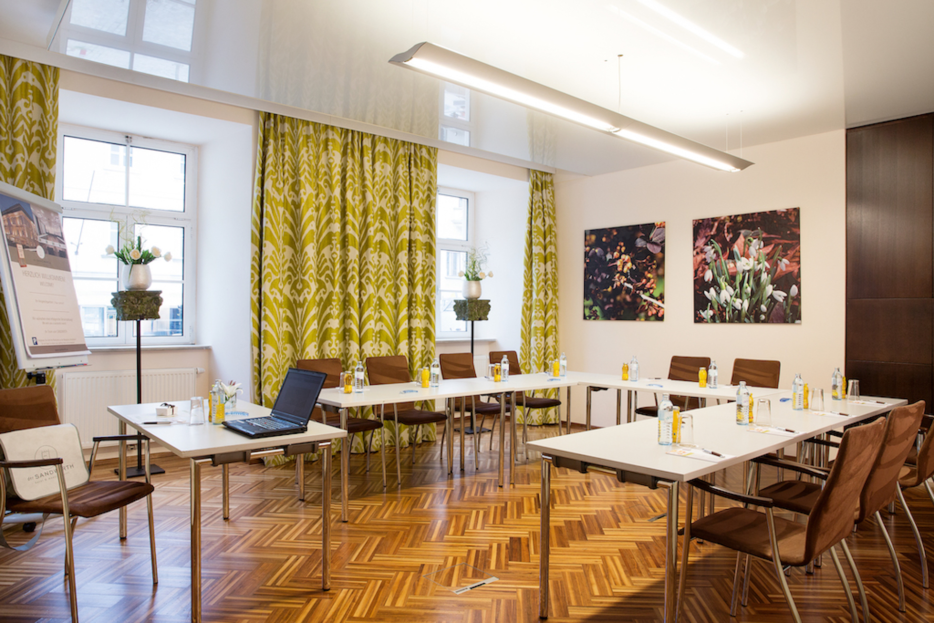 Seminarraum: Der Sandwirth ****