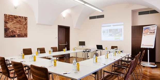 Tagungshotels - Beamer und Leinwand - Der Sandwirth ****