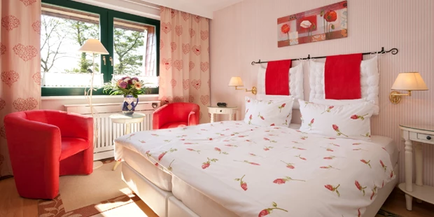 Tagungshotels - Beamer und Leinwand - Suite zur Seeseite - Das Landhaus am See Alte Eichen
