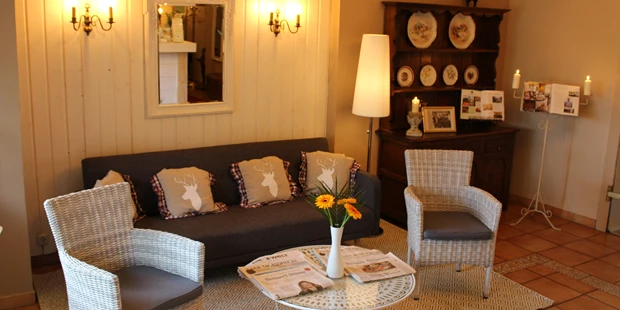 Tagungshotels - Beamer und Leinwand - Empfangsbreich - Das Landhaus am See Alte Eichen